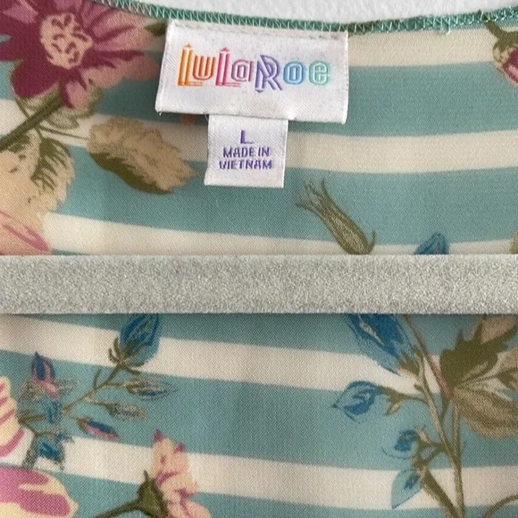 LuLaRoe Shirley Kimono - Picture 3 of 4